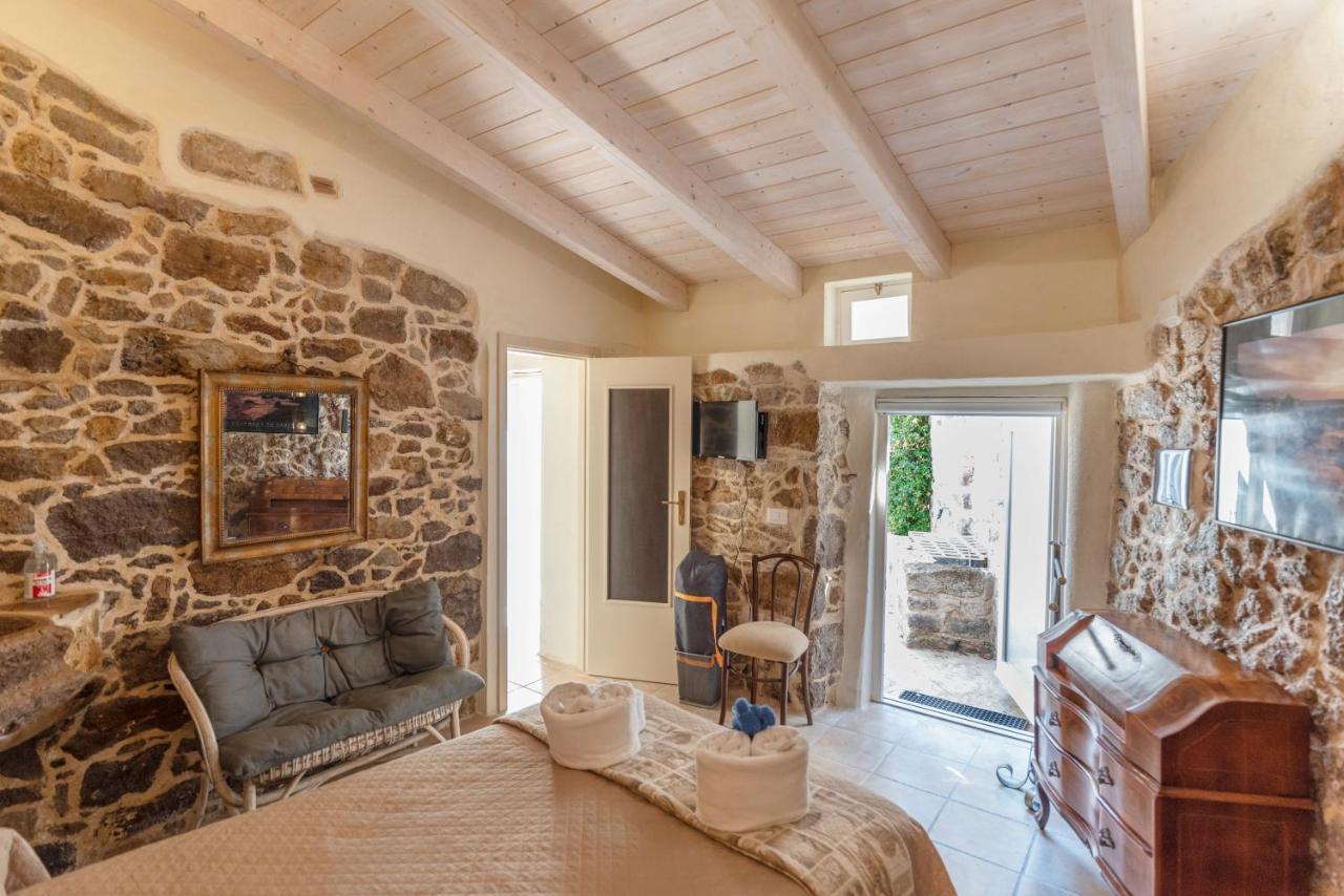 Domo Sa Barra Bed & Breakfast Sant'Antioco Luaran gambar