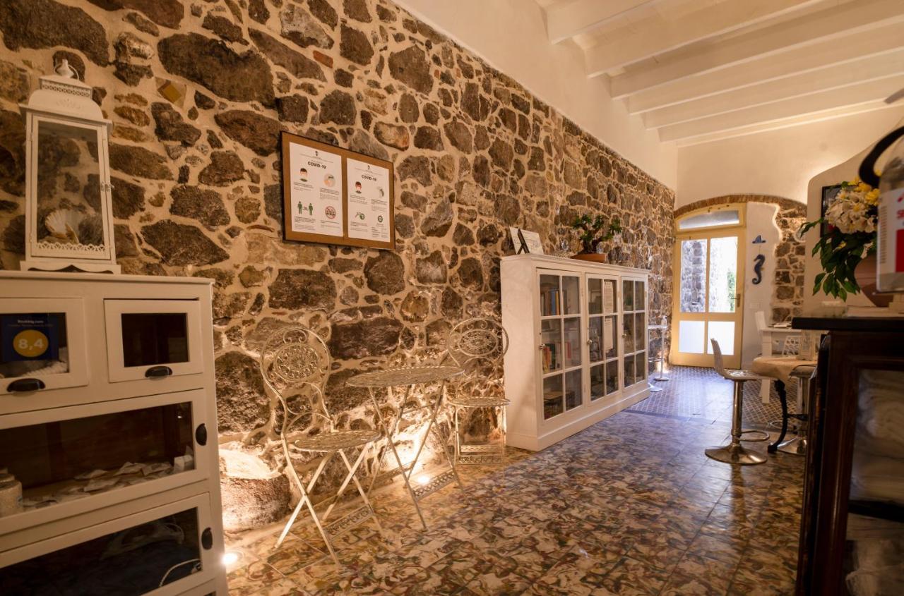Domo Sa Barra Bed & Breakfast Sant'Antioco Luaran gambar