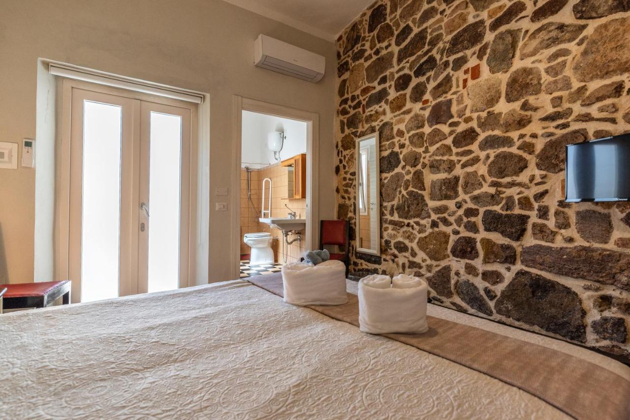 Domo Sa Barra Bed & Breakfast Sant'Antioco Luaran gambar