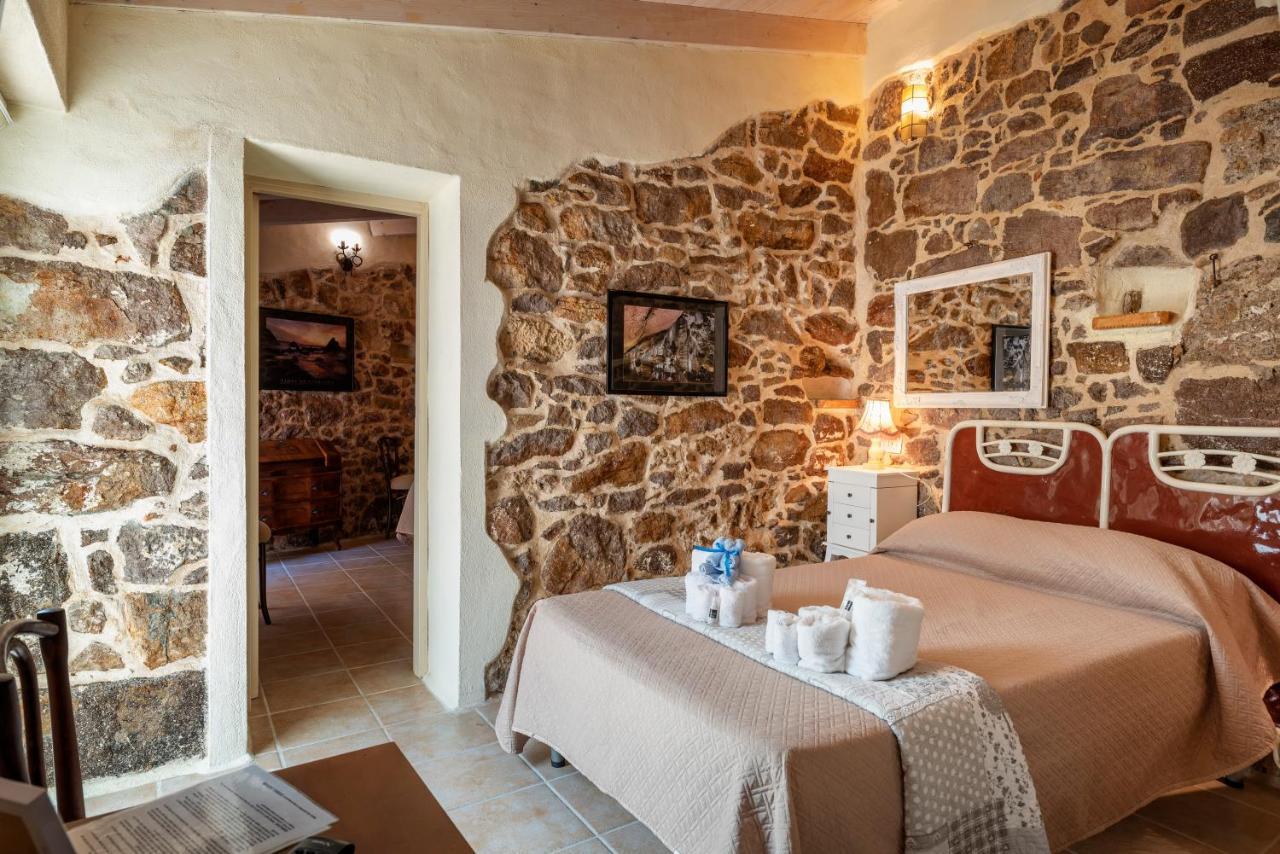 Domo Sa Barra Bed & Breakfast Sant'Antioco Luaran gambar